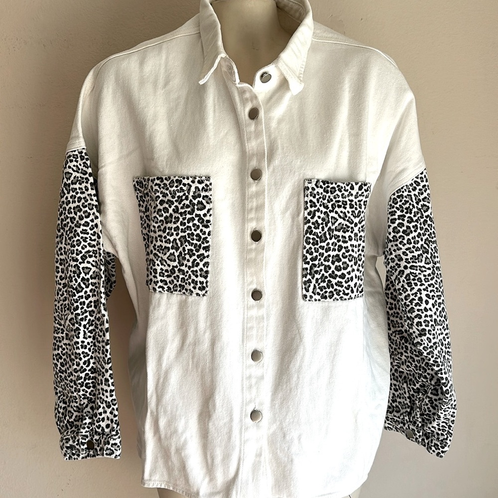 Women’s jacket Large leopard print NWT